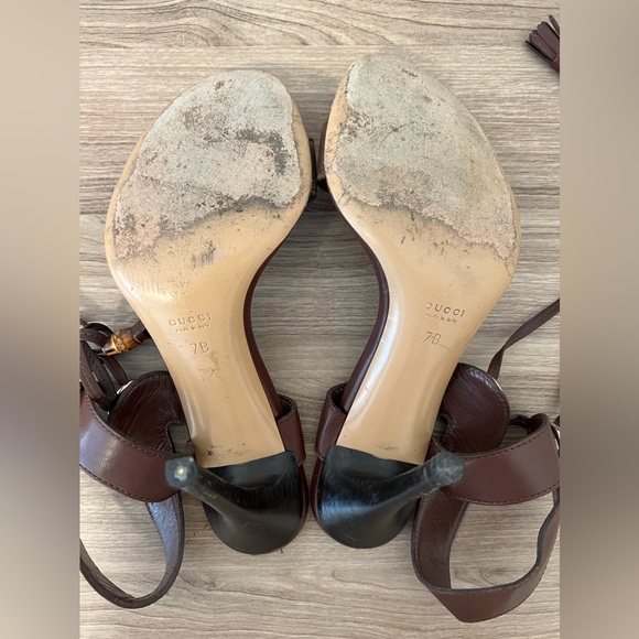 GUCCI ankle strap leather heels shoes. Color brown. Size 7 - Picture 8 of 9
